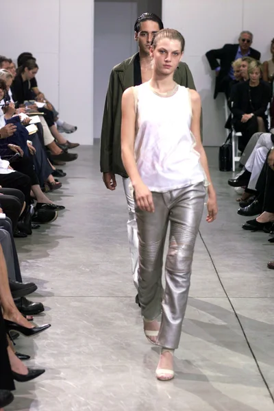 Look 38